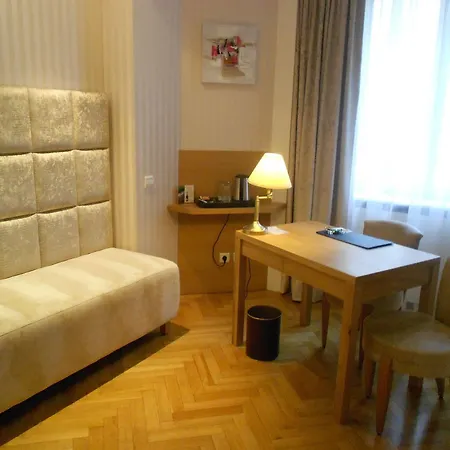 Maison Lutetia R 3* Straßburg