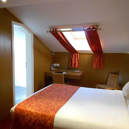 Maison Lutetia R